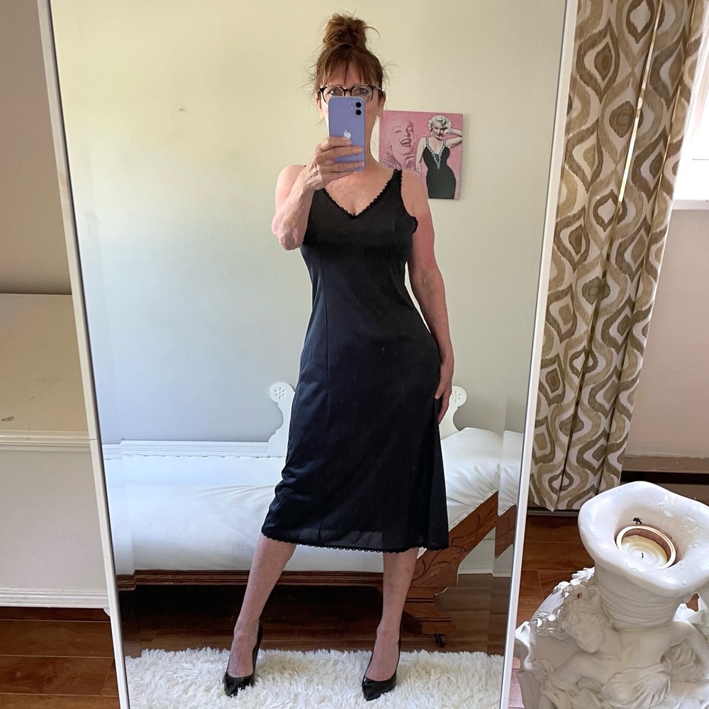 VINTAGE WARNER BLACK FULL SLIP LACE OPEN FIT SLIP DRESS LINGERIE